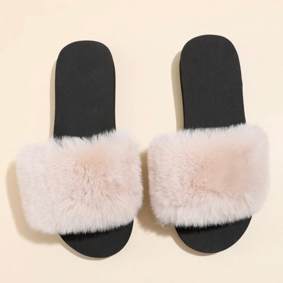 Furry & Fuzzy Slipper/Slides for Women Size 10.5 - Picture 2 of 6
